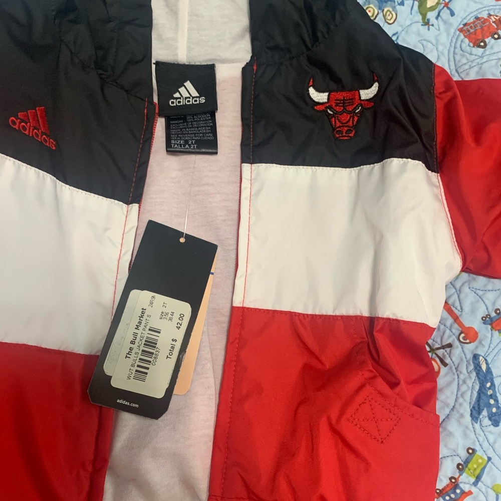 Adidas toddler Chicago Bulls windbreaker jacket 2t NWT